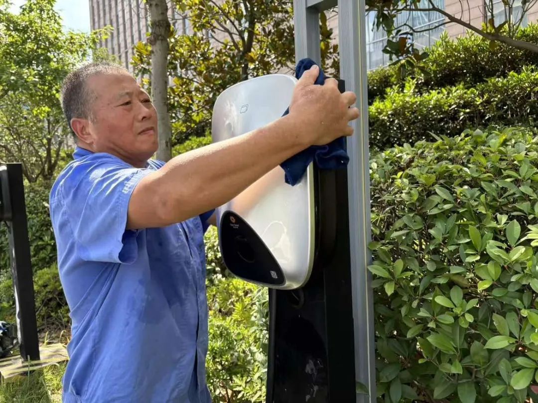 1756452115669300.jpg 3.jpg